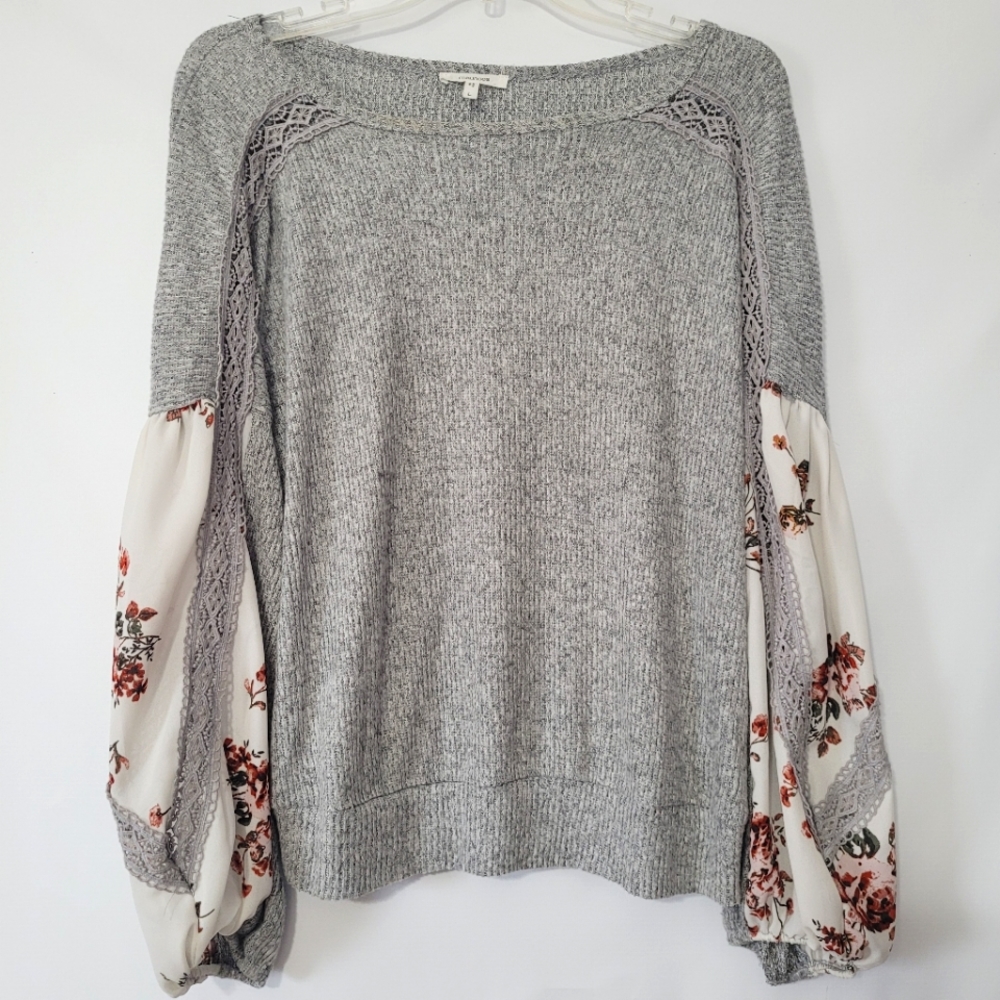Maurices Balloon Floral Sleeve Pullover Top Ladies Size L Large